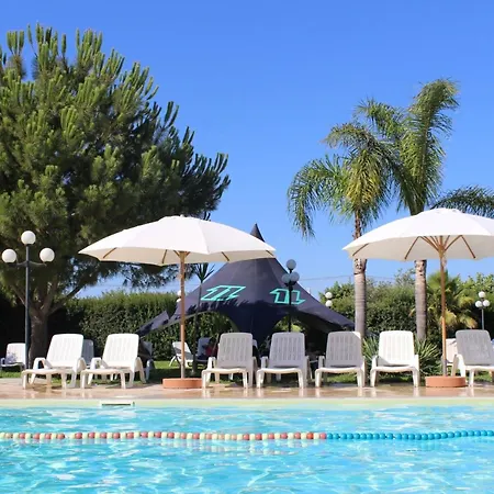 In Mit Gemeinschaftlichem Pool- Grill Und Garten By Interhome