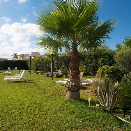 In Mit Gemeinschaftlichem Pool- Grill Und Garten By Interhome Marsala