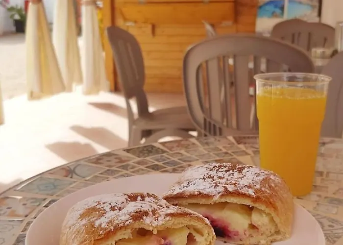 In Mit Gemeinschaftlichem Pool- Grill Und Garten By Interhome *